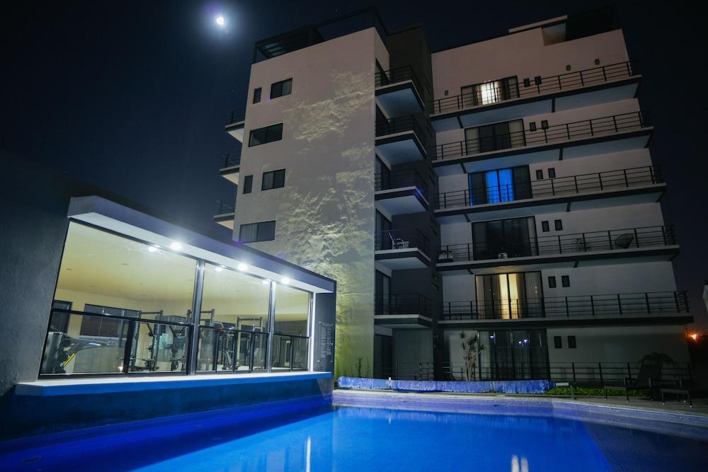 Ventura Apartments เคลาญา ภายนอก รูปภาพ